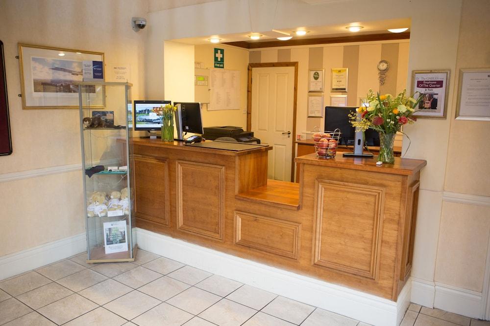 Best Western Gables Hotel Falfield Εξωτερικό φωτογραφία
