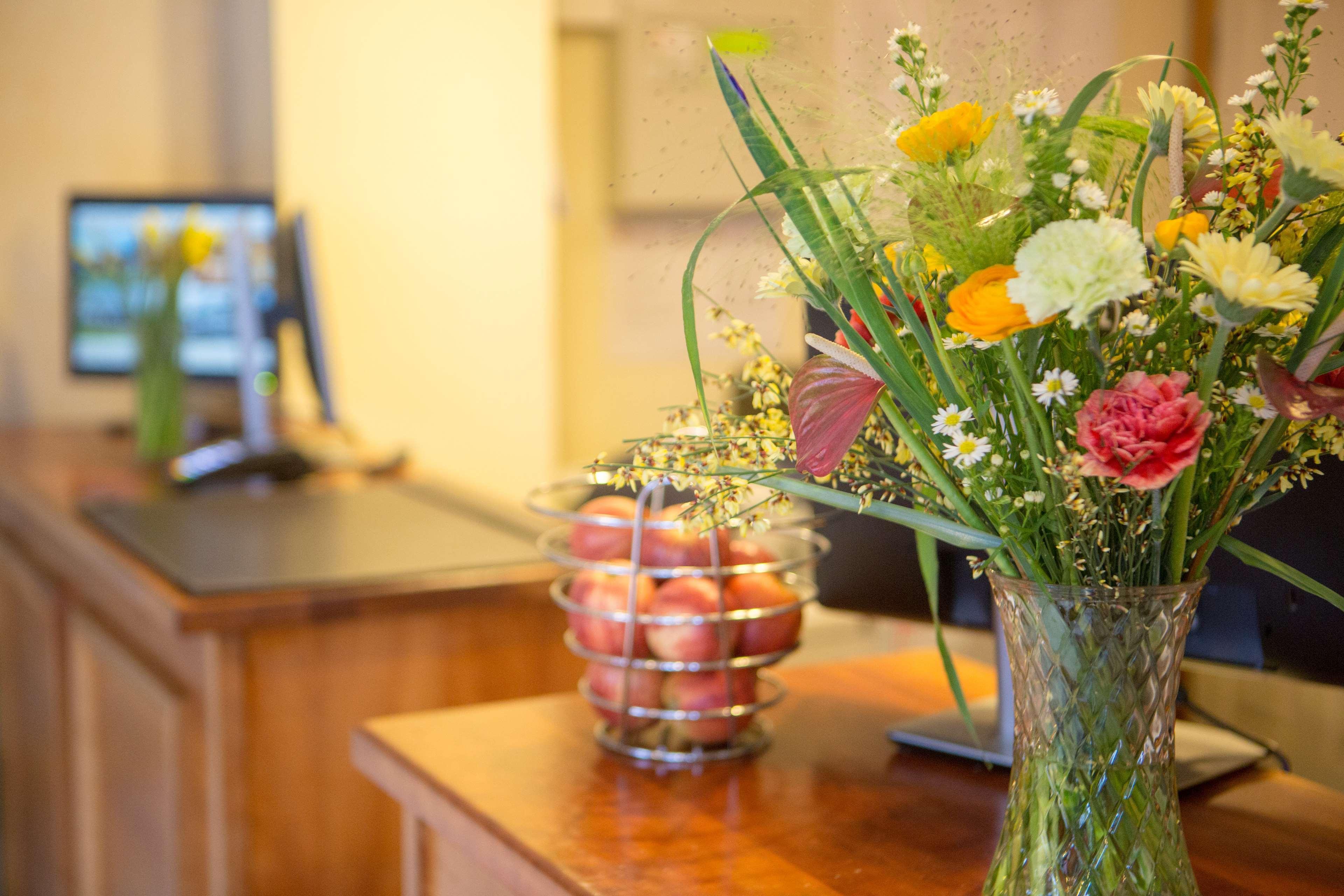 Best Western Gables Hotel Falfield Εξωτερικό φωτογραφία